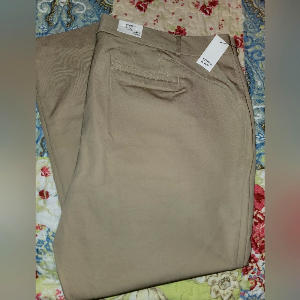 Crown & Ivy Brand New Women's Khaki Pants size 24W